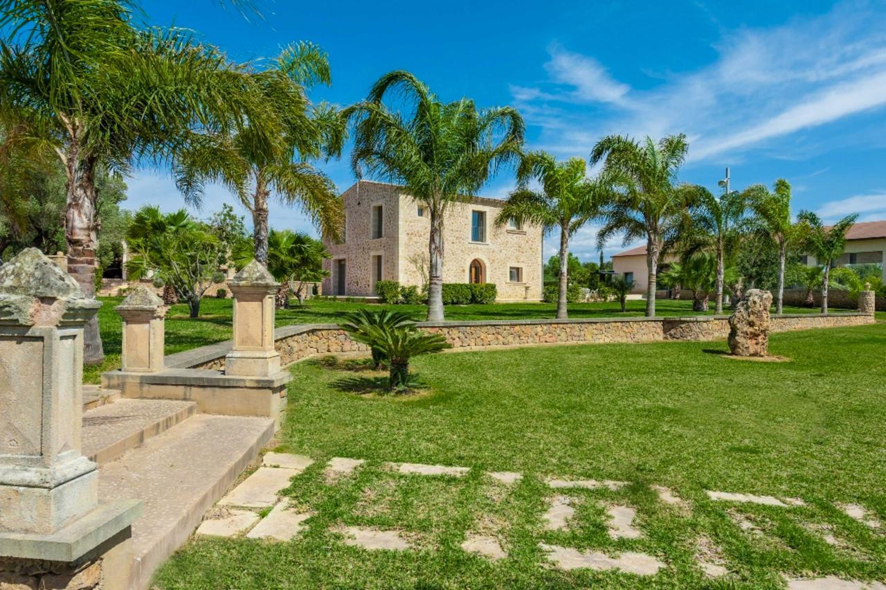 Son Perot Villa